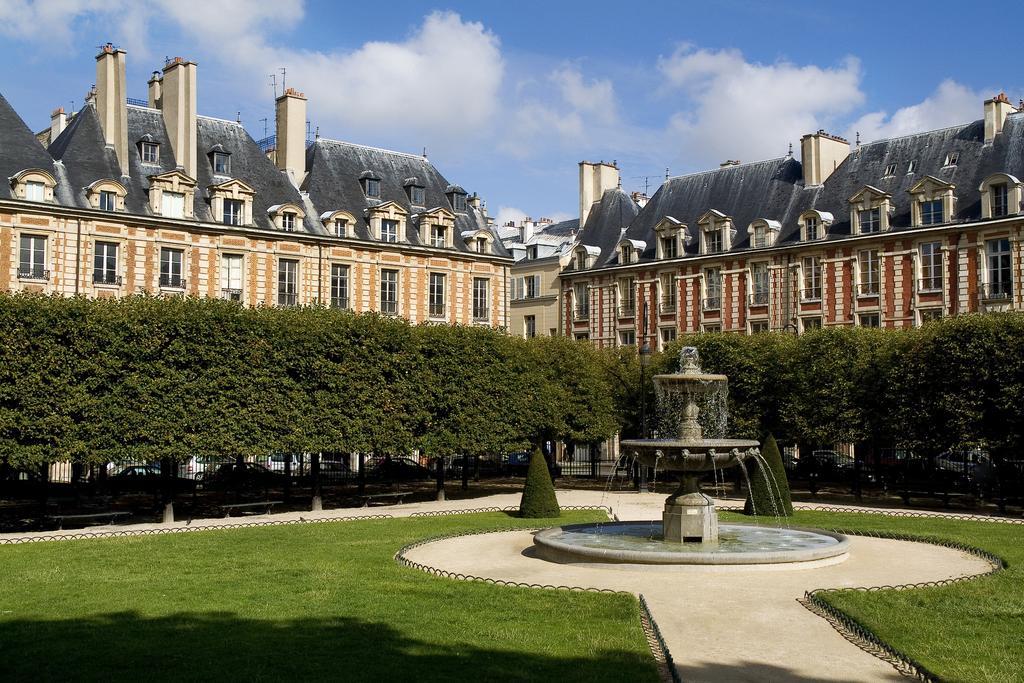 Le Pavillon De La Reine & Spa París Exterior foto